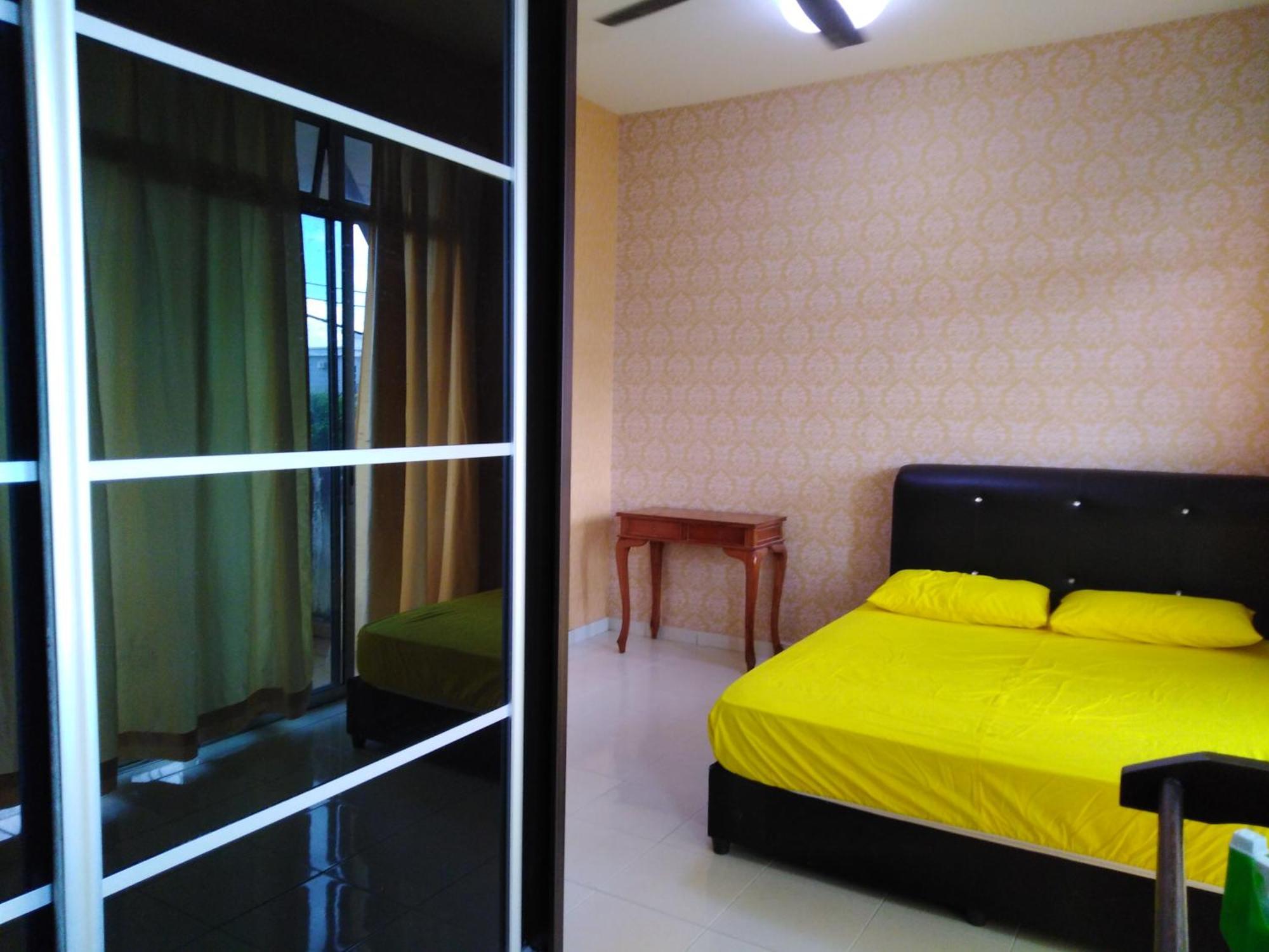 Dkamar Homestay At Desaru, Fully Aircond, Wifi, Coway, Street View 4 Min To Desaru Beach Kangkar Chemaran 外观 照片